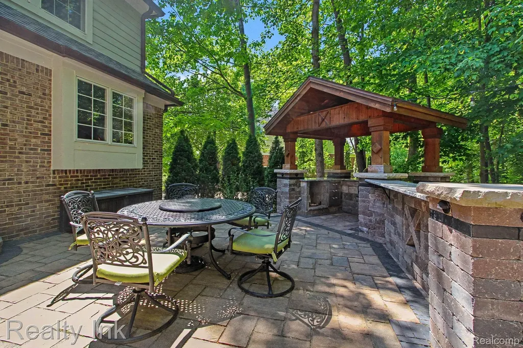 8273 Trafford Court Canton Charter Township MI 48187