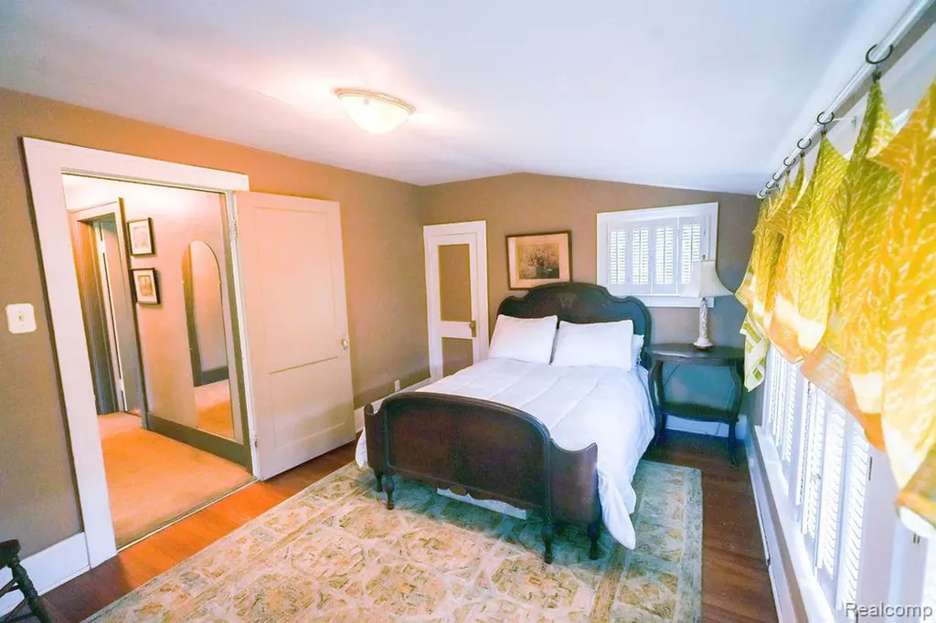 545 Eureka Road Wyandotte City MI 48192