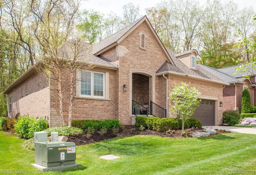 5514 Woodfall Road Independence Charter Township MI 48348
