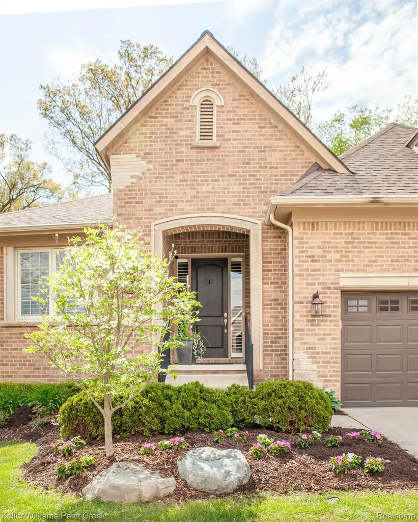 5514 Woodfall Road Independence Charter Township MI 48348