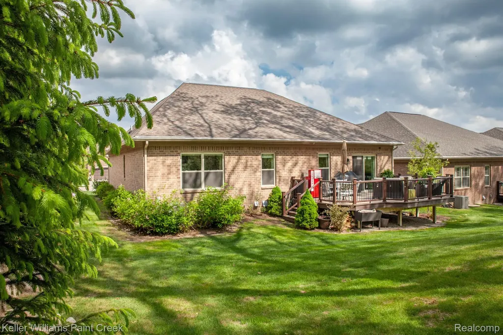 5514 Woodfall Road Independence Charter Township MI 48348