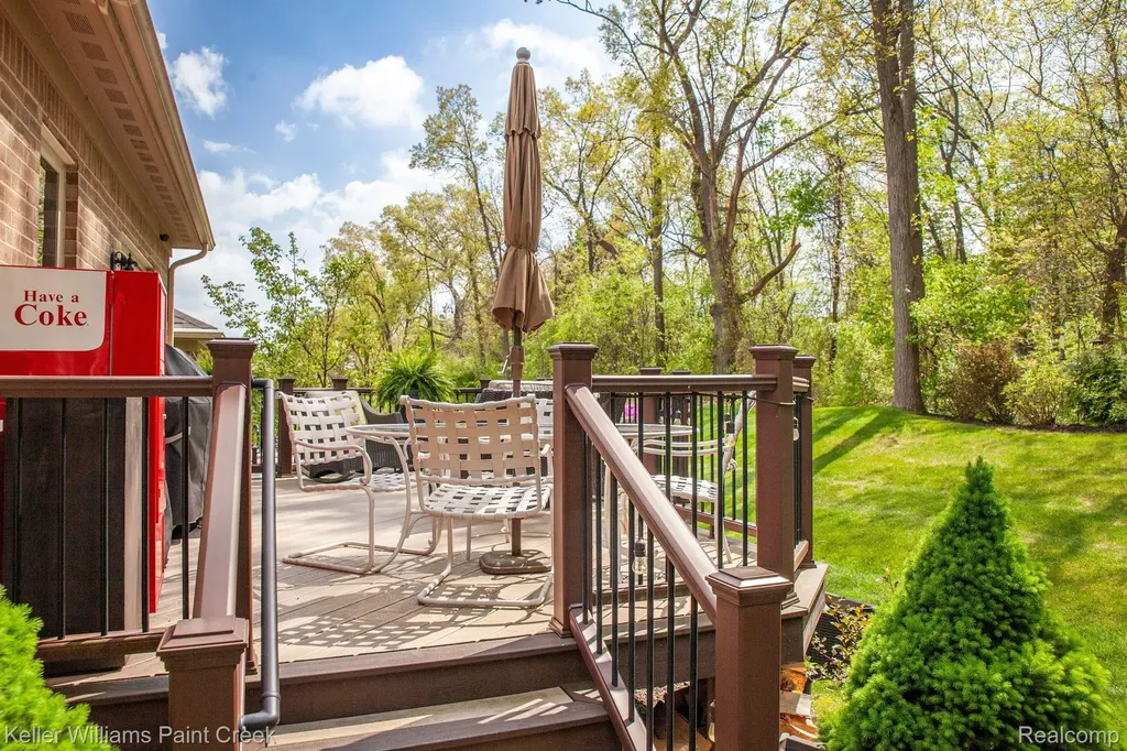 5514 Woodfall Road Independence Charter Township MI 48348