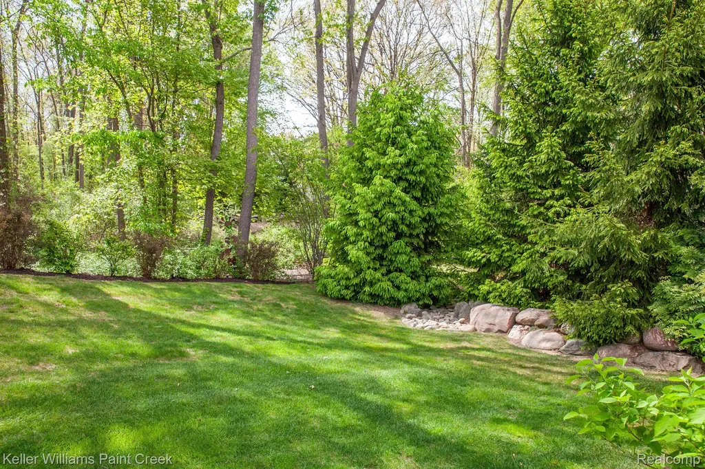 5514 Woodfall Road Independence Charter Township MI 48348