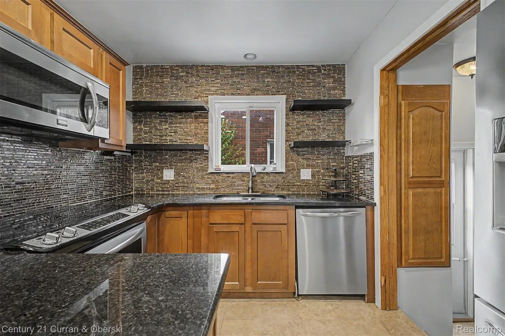 9952 Park Avenue Allen Park City MI 48101
