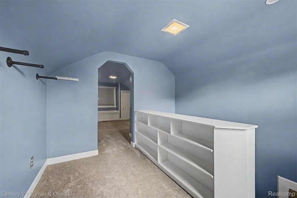 9952 Park Avenue Allen Park City MI 48101