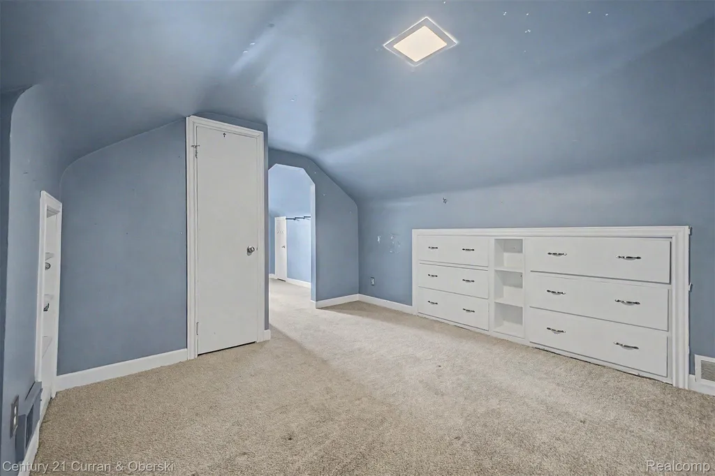 9952 Park Avenue Allen Park City MI 48101