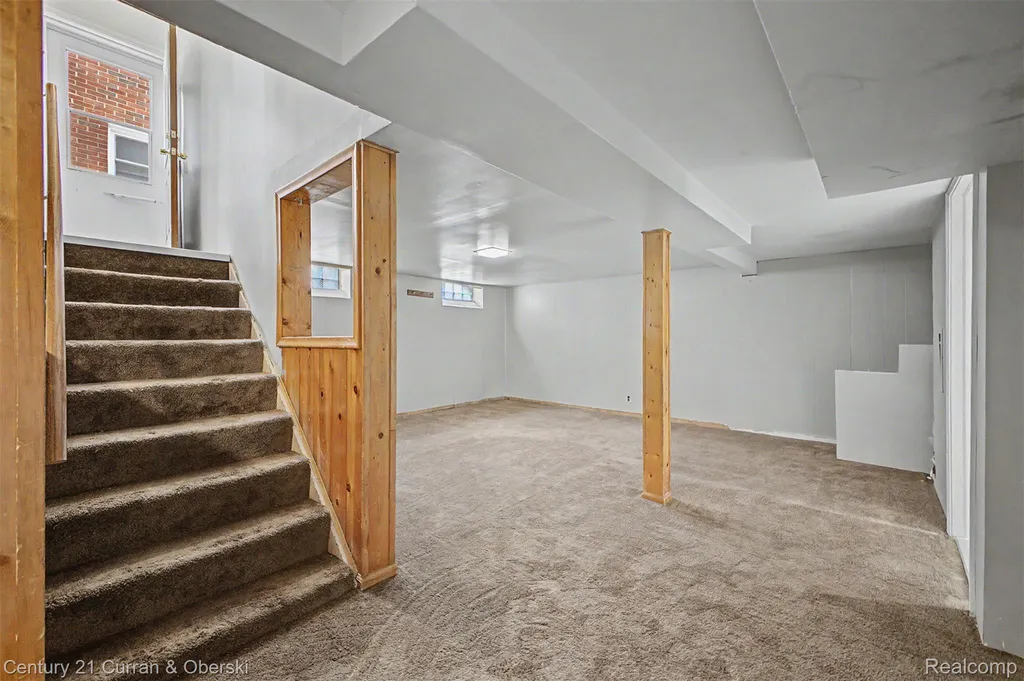 9952 Park Avenue Allen Park City MI 48101