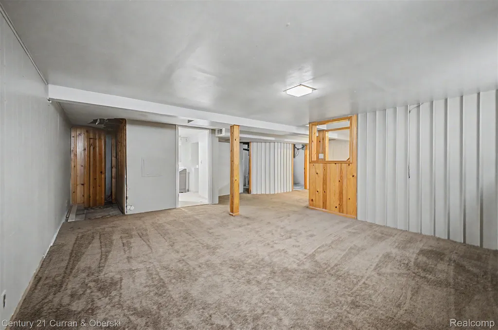 9952 Park Avenue Allen Park City MI 48101