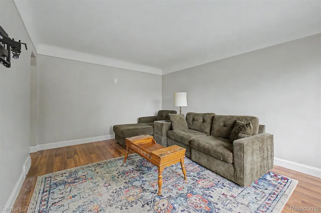 9952 Park Avenue Allen Park City MI 48101