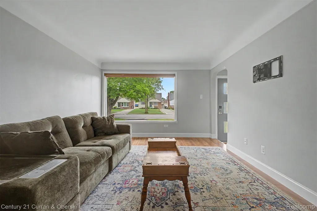 9952 Park Avenue Allen Park City MI 48101