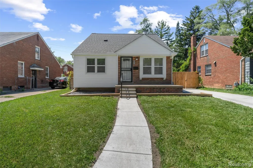 20323 Regent Drive Detroit City MI 48205