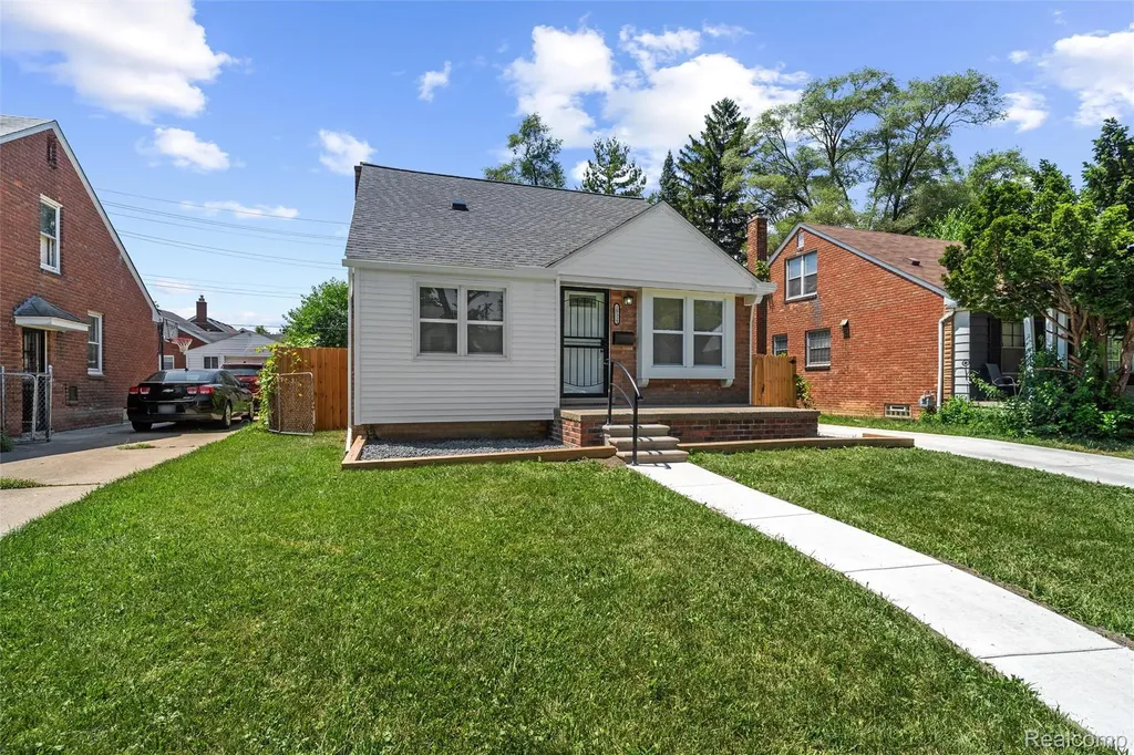 20323 Regent Drive Detroit City MI 48205