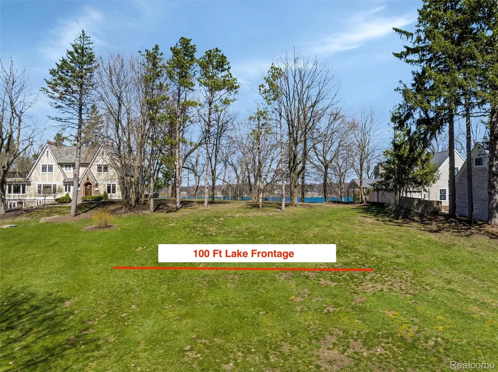 940 Lake Angelus Shores Lake Angelus City MI 48326