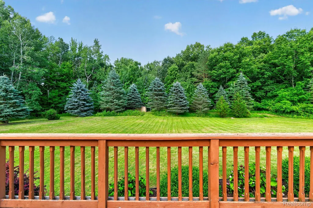 2523 Pheasant Run Brandon Charter Township MI 48462