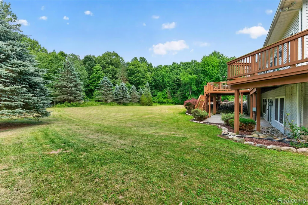 2523 Pheasant Run Brandon Charter Township MI 48462