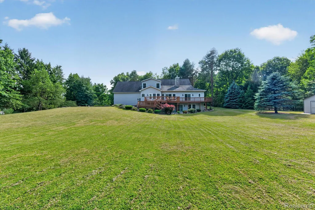 2523 Pheasant Run Brandon Charter Township MI 48462