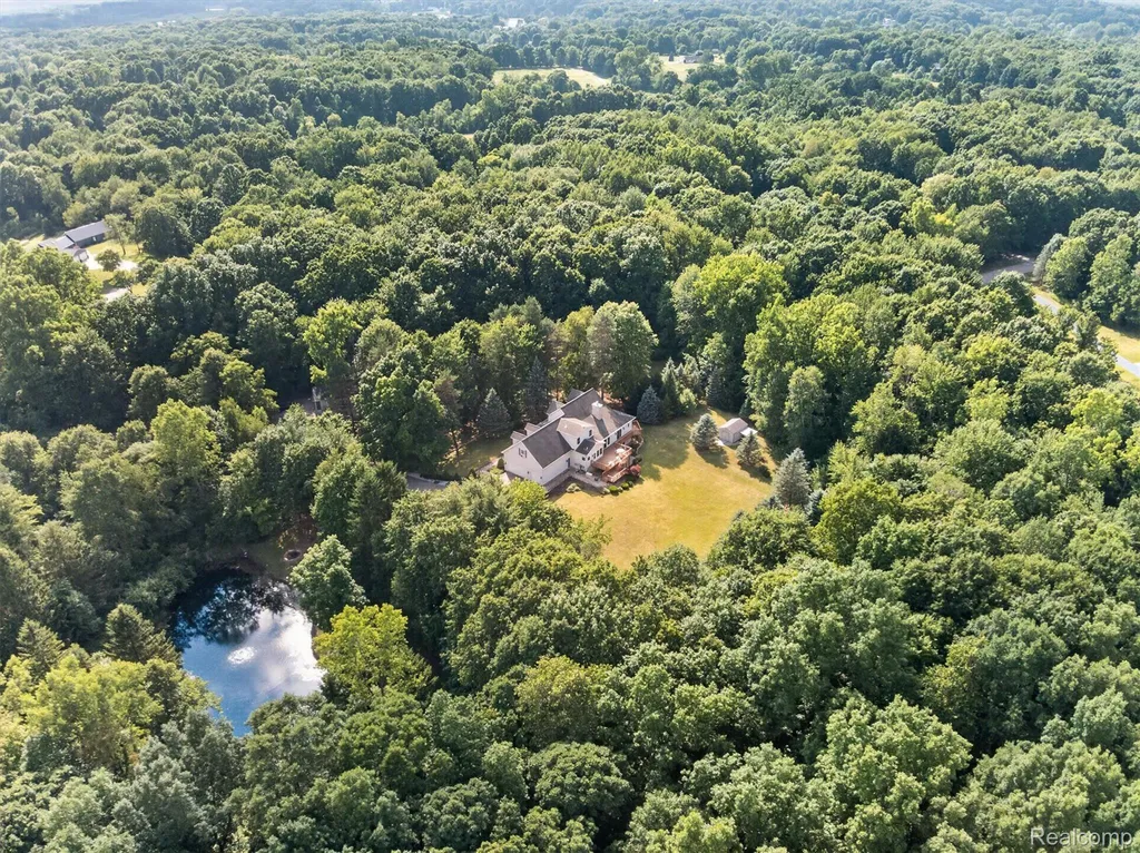 2523 Pheasant Run Brandon Charter Township MI 48462