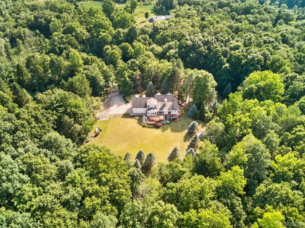 2523 Pheasant Run Brandon Charter Township MI 48462