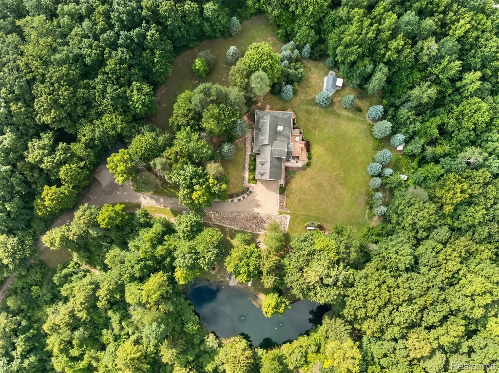 2523 Pheasant Run Brandon Charter Township MI 48462