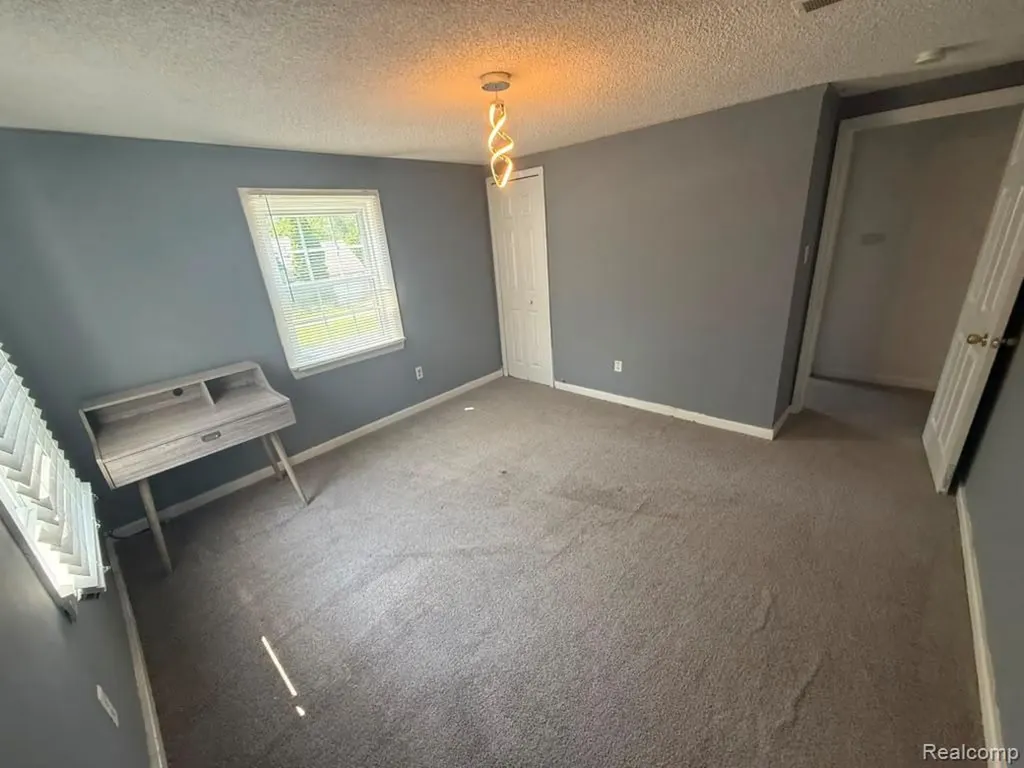 30782 Fairfax Street Southfield City MI 48076