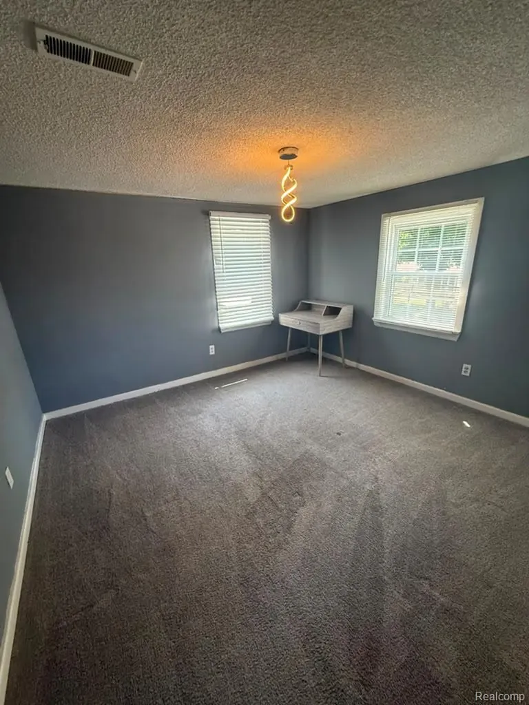 30782 Fairfax Street Southfield City MI 48076