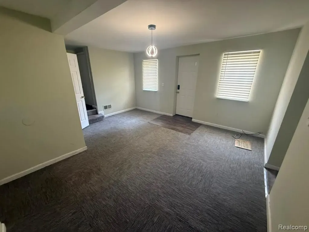 30782 Fairfax Street Southfield City MI 48076
