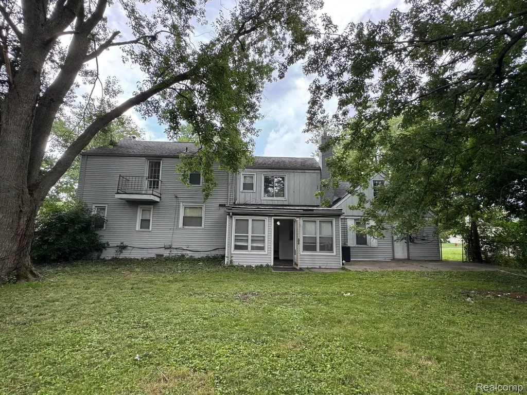 30782 Fairfax Street Southfield City MI 48076