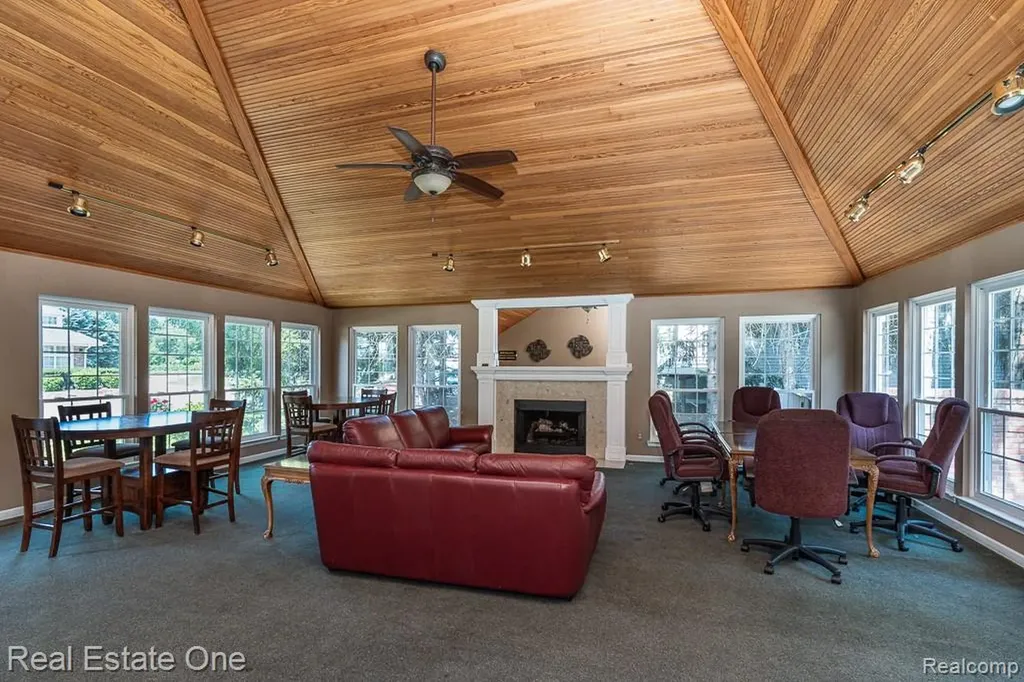 5936 Creekside Drive Troy City MI 48085