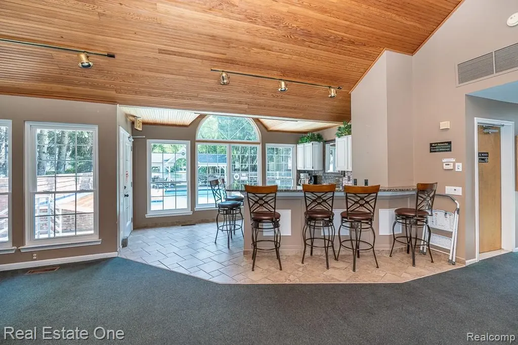 5936 Creekside Drive Troy City MI 48085