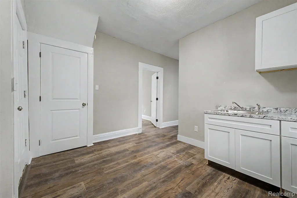 2971 Bewick Street Detroit City MI 48214