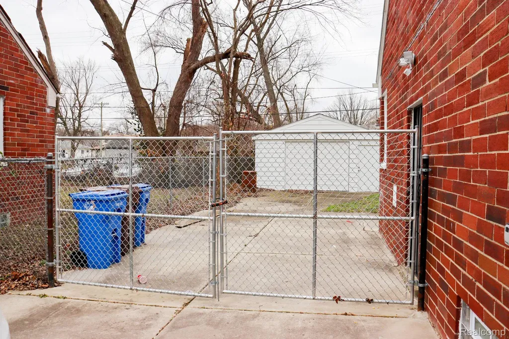 1338 Helen Street Inkster City MI 48141