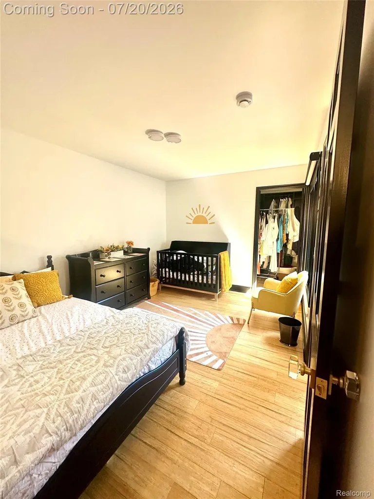 37876 N Laurel Park Drive Livonia City MI 48152