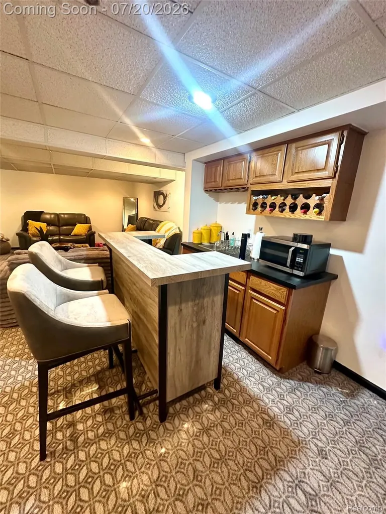 37876 N Laurel Park Drive Livonia City MI 48152