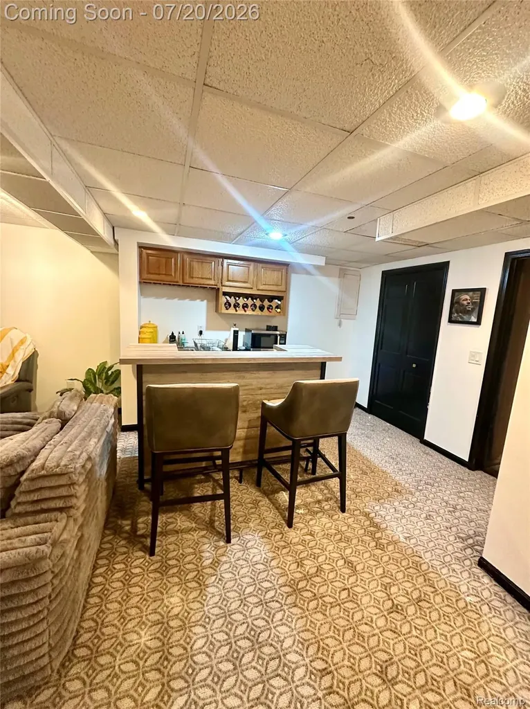 37876 N Laurel Park Drive Livonia City MI 48152