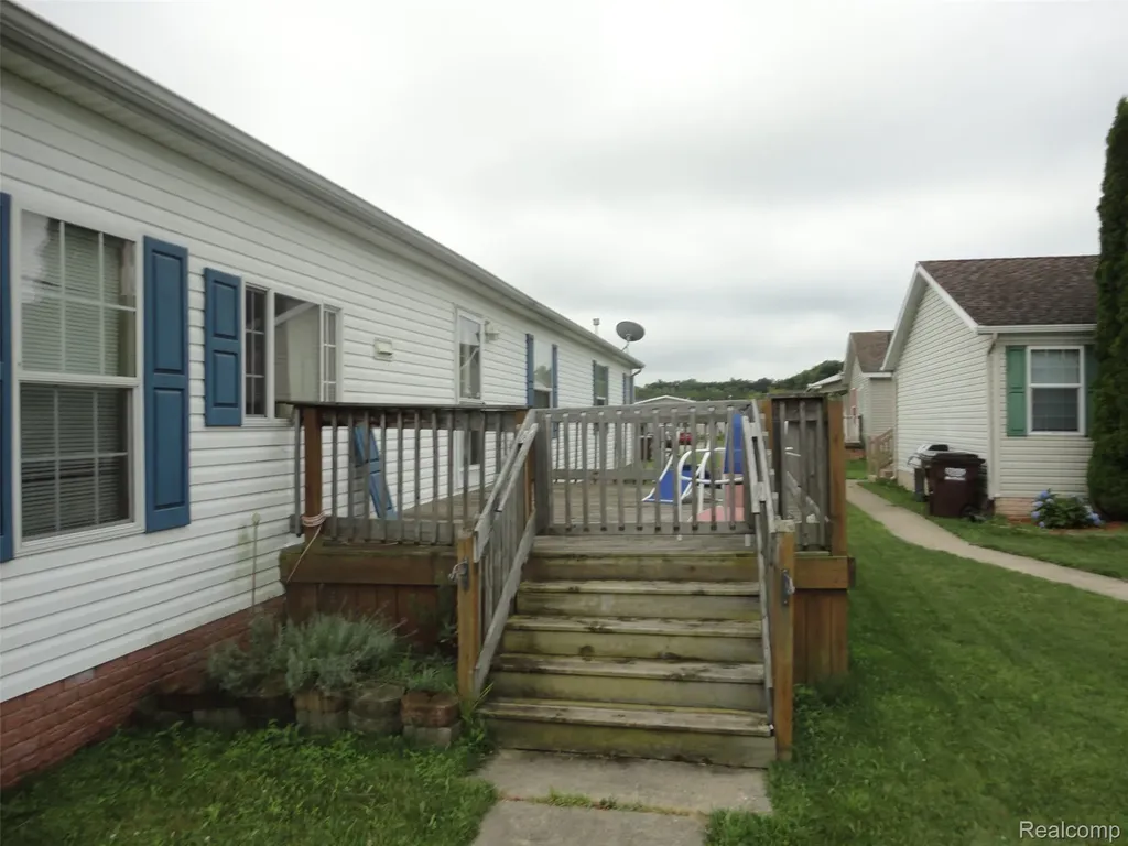 5931 Megans Ridge Raisinville Township MI 48161