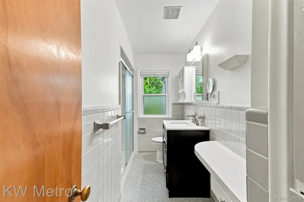3912 Hillside Drive Royal Oak City MI 48073
