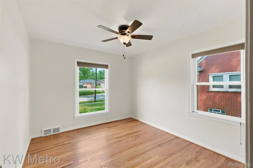 3912 Hillside Drive Royal Oak City MI 48073