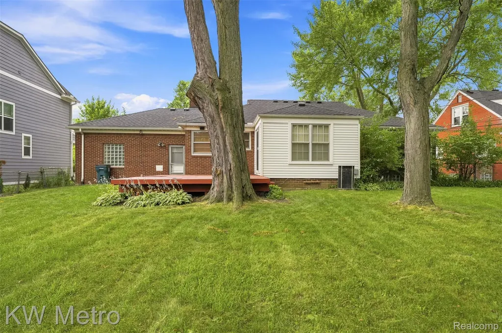 3912 Hillside Drive Royal Oak City MI 48073