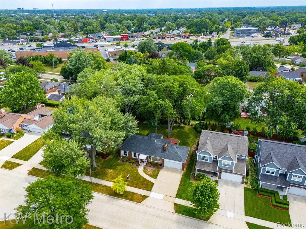 3912 Hillside Drive Royal Oak City MI 48073