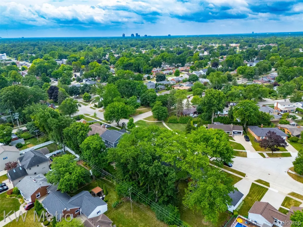 3912 Hillside Drive Royal Oak City MI 48073