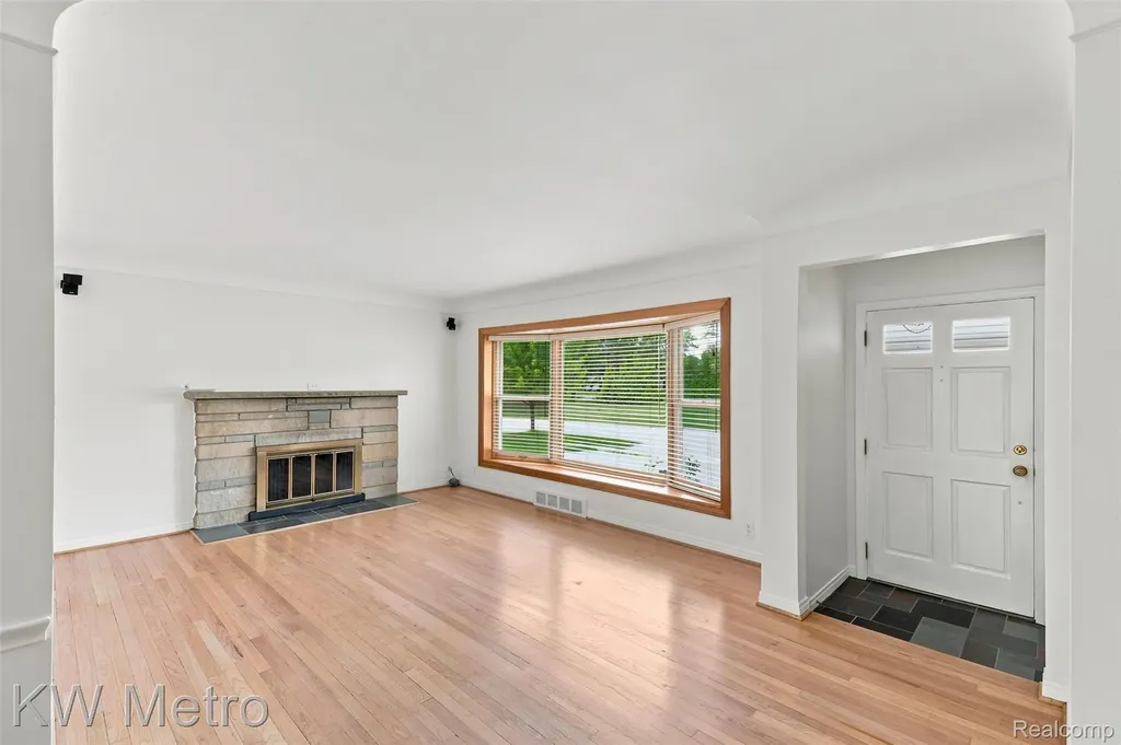 3912 Hillside Drive Royal Oak City MI 48073