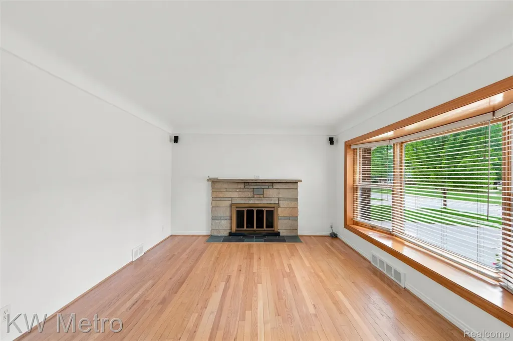3912 Hillside Drive Royal Oak City MI 48073