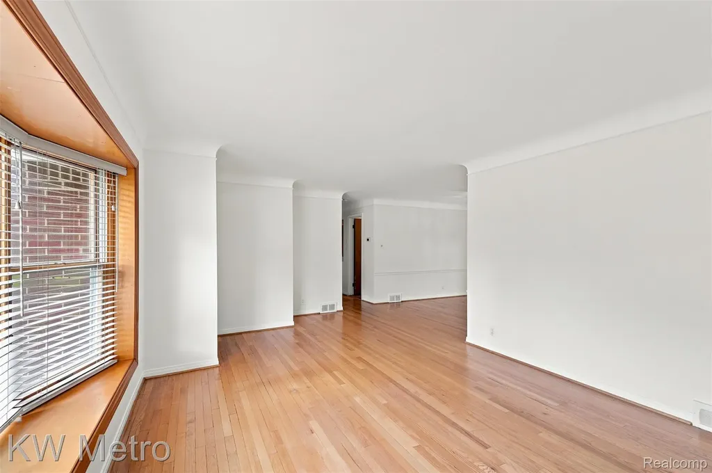 3912 Hillside Drive Royal Oak City MI 48073