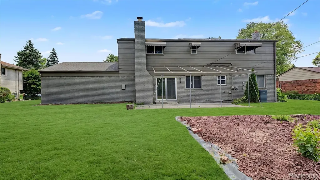 6780 Lee Crest Drive West Bloomfield Charter Township MI 48322
