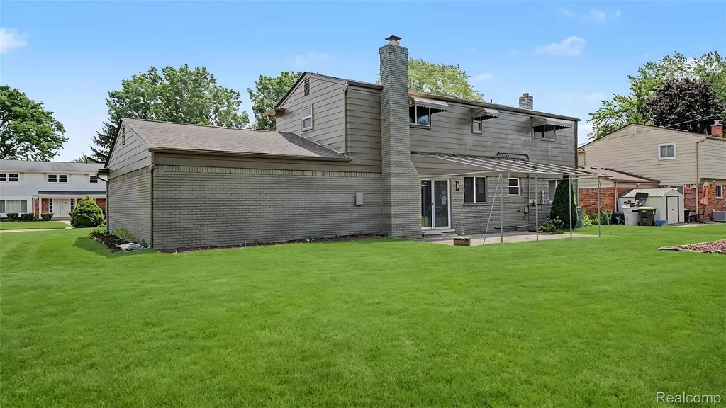 6780 Lee Crest Drive West Bloomfield Charter Township MI 48322