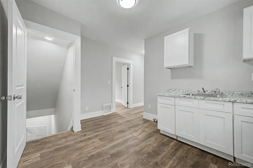 2971 Bewick Street Detroit City MI 48214