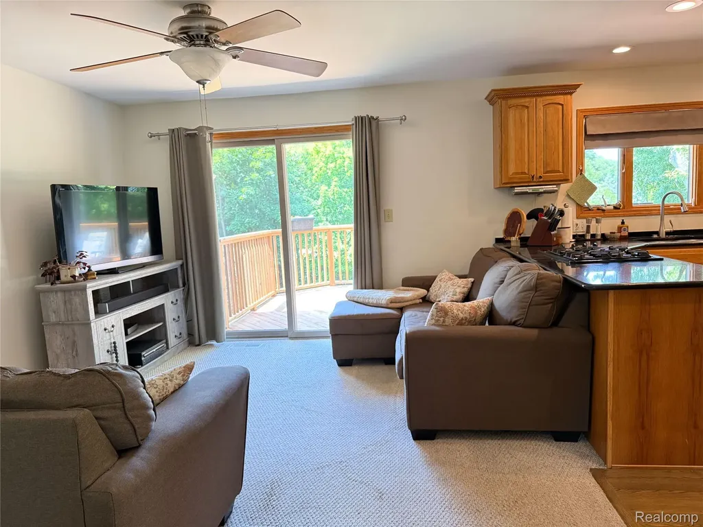219 Hurondale Drive White Lake Charter Township MI 48386