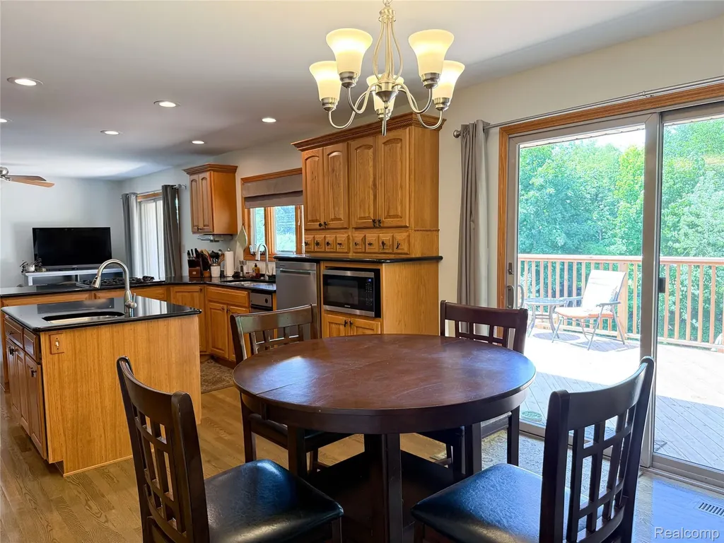 219 Hurondale Drive White Lake Charter Township MI 48386