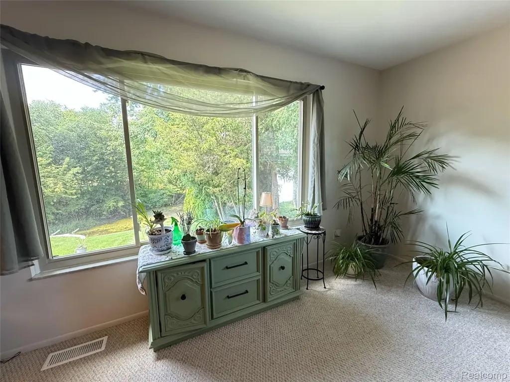 219 Hurondale Drive White Lake Charter Township MI 48386