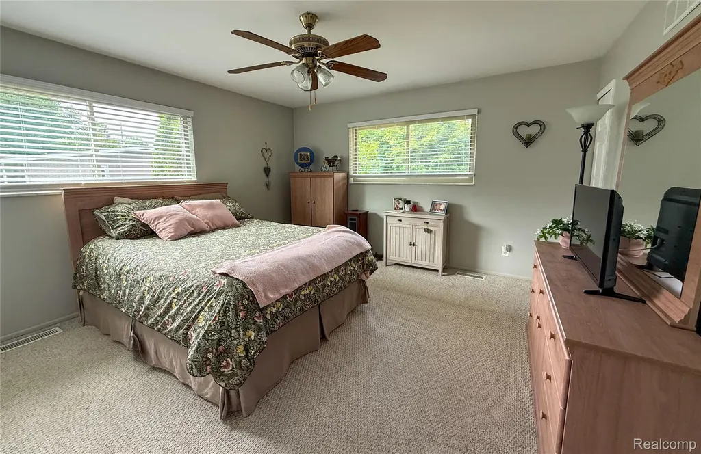 219 Hurondale Drive White Lake Charter Township MI 48386